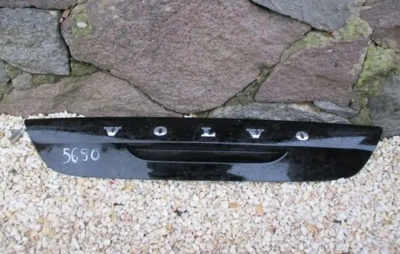 Volvo XC40 Tailgate trim 31301301