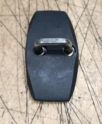 BMW X5 E53 Front door lock loop/hook striker 7010402