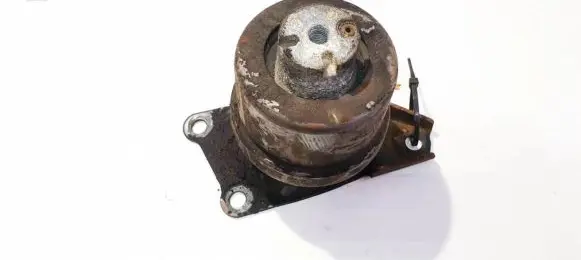 Volkswagen Transporter - Caravelle T5 Engine mount bracket 7h0199256e