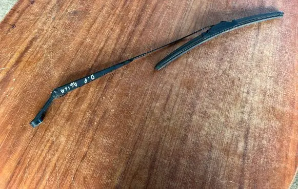 Opel Agila A Front wiper blade arm