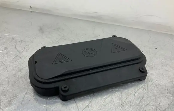 BMW 7 F01 F02 F03 F04 Fuse box cover 7555179 586509