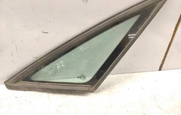 Audi A2 Front triangle window/glass 43R00021 M13 AS2