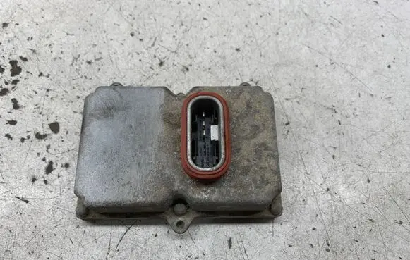 Mercedes-Benz CLS C219 Headlight ballast module Xenon 5DF00827900 A0028202426 74062200