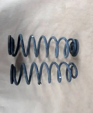 Volkswagen Golf V Rear coil spring