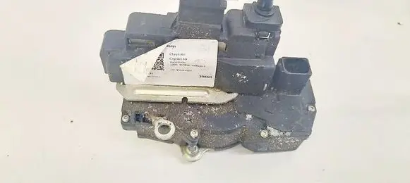 Chevrolet Captiva Front door lock 