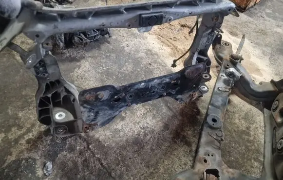 Mercedes-Benz CLC CL203 Front subframe 2036280657