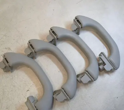 Volkswagen Golf Plus A set of handles for the ceiling 