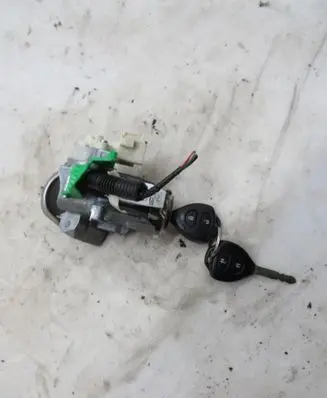 Toyota RAV 4 (XA30) Ignition lock KRIS235789