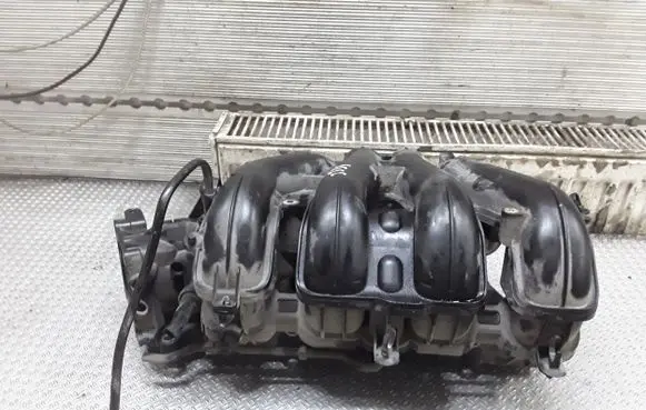 Volvo V50 Intake manifold