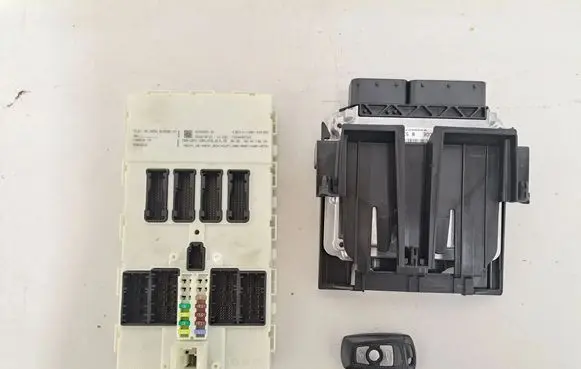 BMW 3 F30 F35 F31 Engine ECU kit and lock set 2209528 5A57FC6