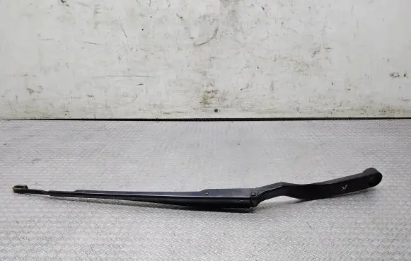 Nissan Murano Z50 Front wiper blade arm