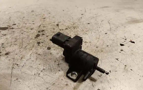 Opel Insignia B Turbo solenoid valve 55574896 105923109500