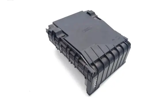 Volkswagen PASSAT B7 Fuse module 3C0937125A 1K0937132F