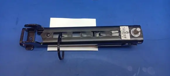 Mercedes-Benz E W212 Seat belt adjustment motor A2128600088