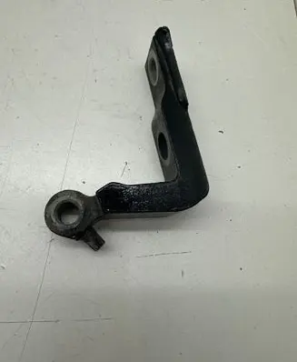 Volvo XC90 Front door lower hinge 31424607 V526