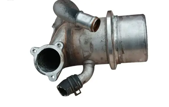 Volkswagen Golf VII EGR valve cooler 04L131512