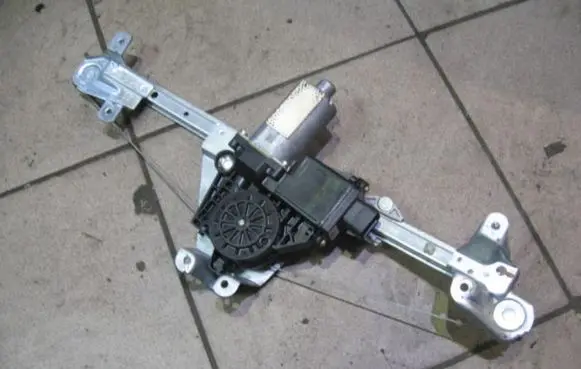 Opel Vectra B Rear door window regulator with motor 