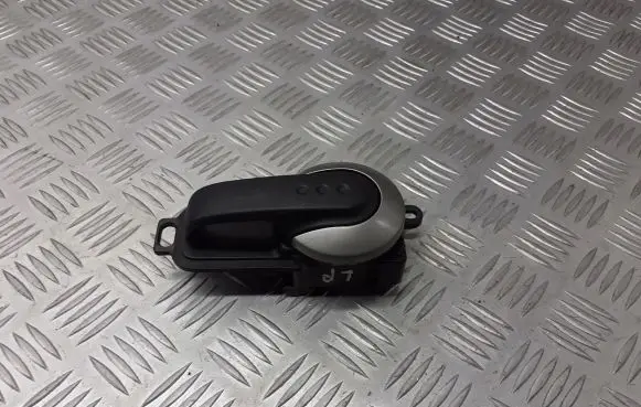 Nissan Note (E11) Front door interior handle 5010800006