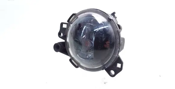 Land Rover Defender Front fog light L8B215201AE 1090074