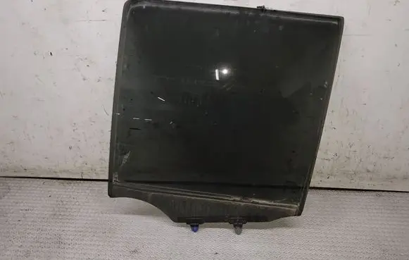 Nissan Pathfinder R51 Rear door window glass