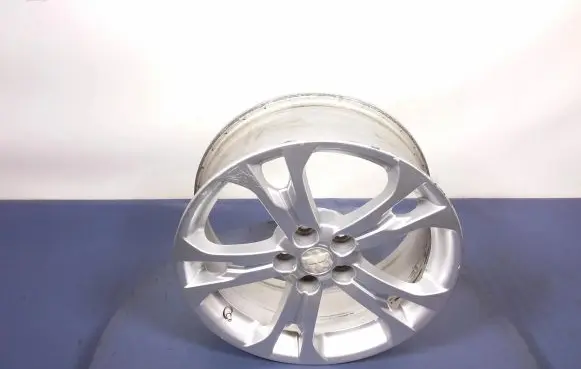 R18 alloy rim