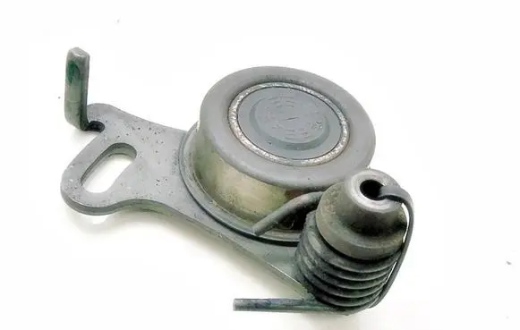 Hyundai H200 Timing belt tensioner 7037980740
