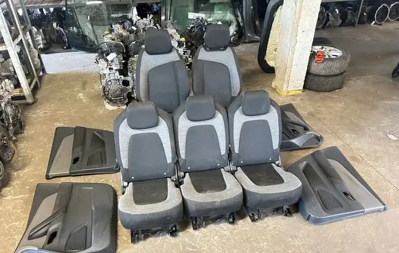 Citroen C4 II Picasso Interior set 