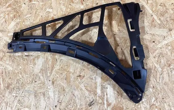Porsche Cayenne (9Y0 9Y3) Front bumper mounting bracket 95850517750 7p5807177bl