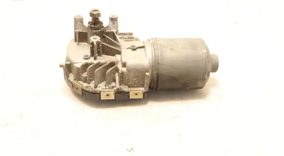 Volkswagen Golf V Wiper motor 0390241744