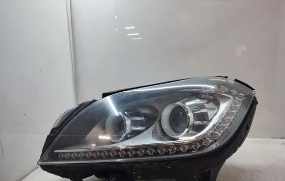 Mercedes-Benz CLS C218 X218 Headlight/headlamp A2188201759