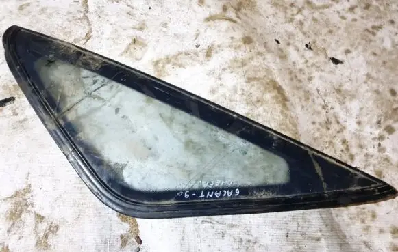 Mitsubishi Galant Rear side window
