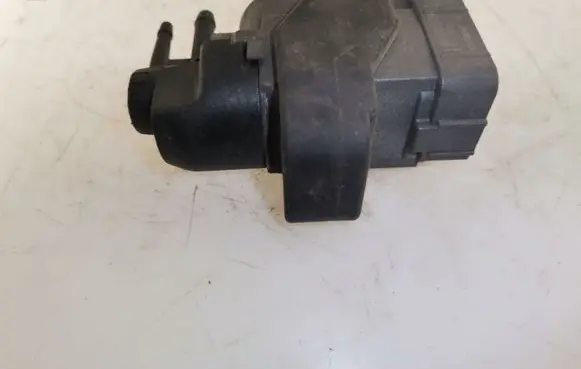 Nissan NV400 Vacuum valve 149566215R