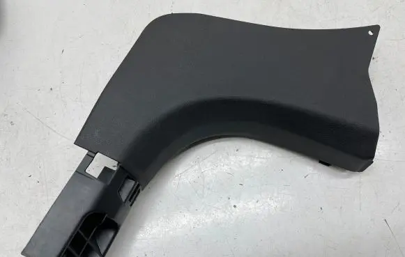 Renault Megane IV Foot area side trim 768368069R 6321008510 632100851302