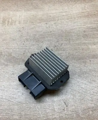 Toyota Corolla E120 E130 Heater blower motor/fan resistor 4993002121