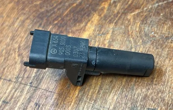 Mercedes-Benz Sprinter W907 W910 Crankshaft position sensor A6549053000 9053000
