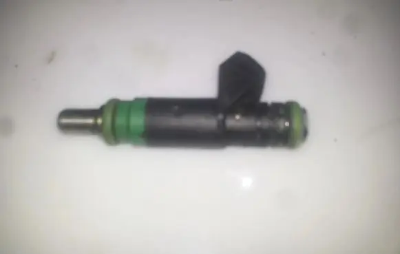 Ford Focus Fuel injector 98mfba