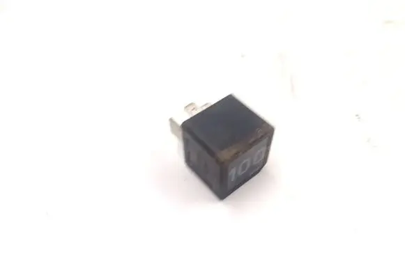 Audi A6 S6 C5 4B Other relay 7M0951253A 95VW10K705CA