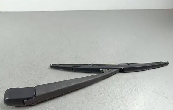 Mitsubishi Outlander Rear wiper blade arm