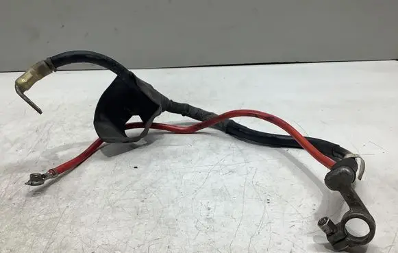 Audi A3 S3 A3 Sportback 8P Positive cable (battery)