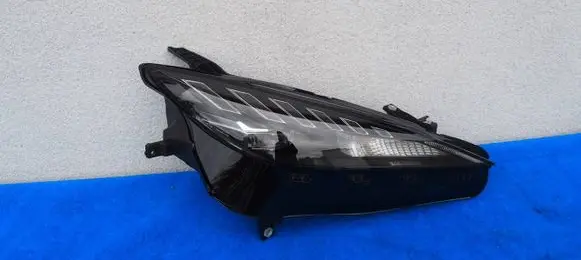 MG MG4 ev Headlight/headlamp 10976802