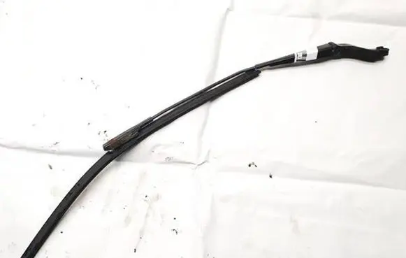 Mercedes-Benz B W245 Front wiper blade arm a1698200140