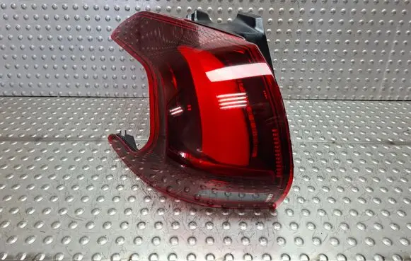 Peugeot 2008 I Rear/tail lights S25071537 9826730480