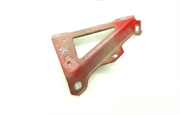 Jeep Renegade Fender mounting bracket C400