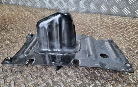 Ram 1500 Front bumper mounting bracket 68306921AA