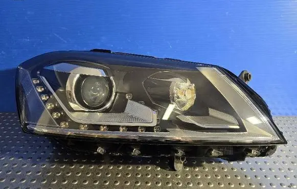 Volkswagen PASSAT B7 Headlight/headlamp 3AB941752
