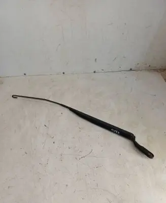 Front wiper blade arm