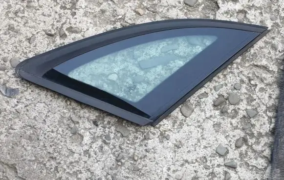 Mercedes-Benz B W246 W242 Rear side window