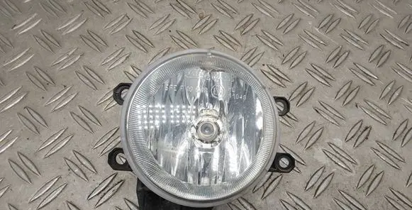 Toyota Auris E180 Front fog light 8122002110