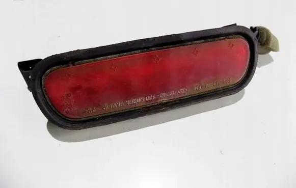 KIA Sorento Third/center stoplight