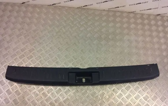 Toyota Highlander XU70 Trunk/boot sill cover protection 583870E090